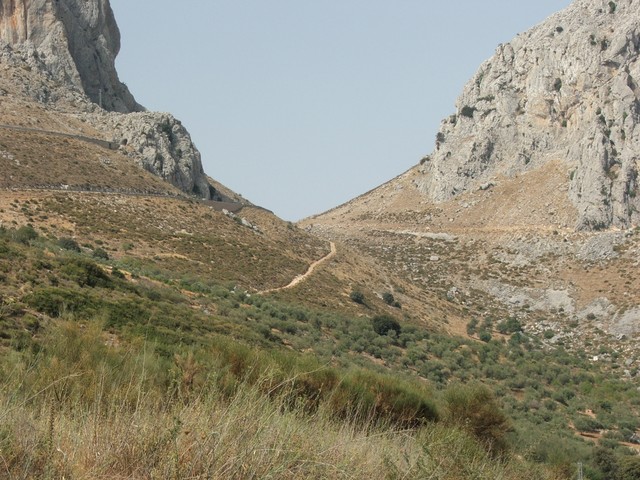 La entrada a la Axarquia. El boquete de Zafarraya. Volver a axarquia